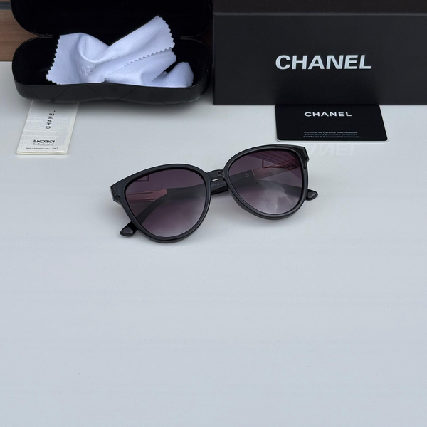 Chanel Sunglasses Cat Eye Black Frame Gradient Lens