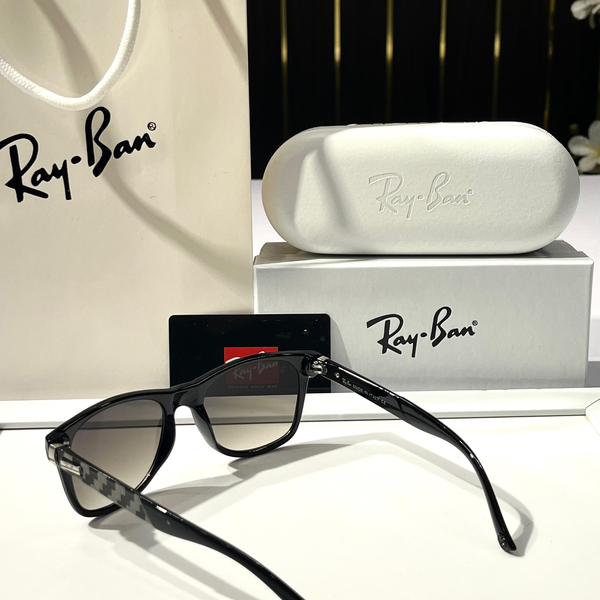 Ray-Ban Sunglasses Wayfarer Gradient Lens Black Frame