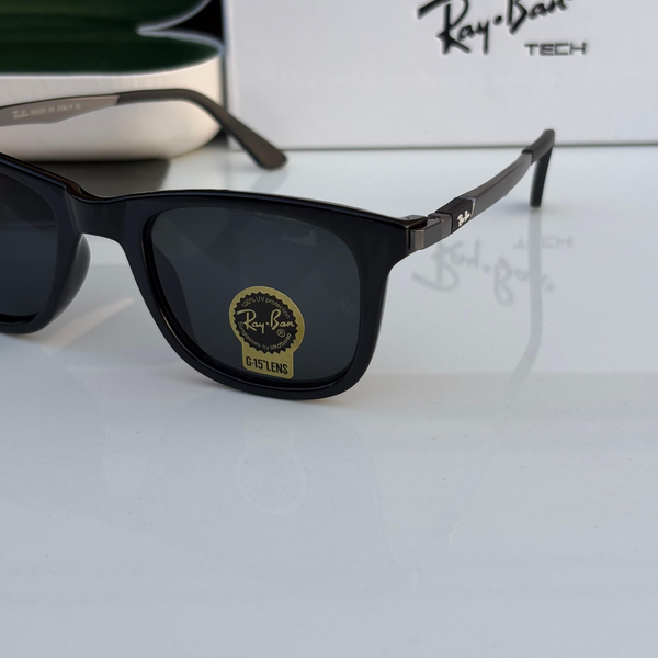 Ray-Ban Sunglasses Wayfarer Style Black Frame G-15 Lens