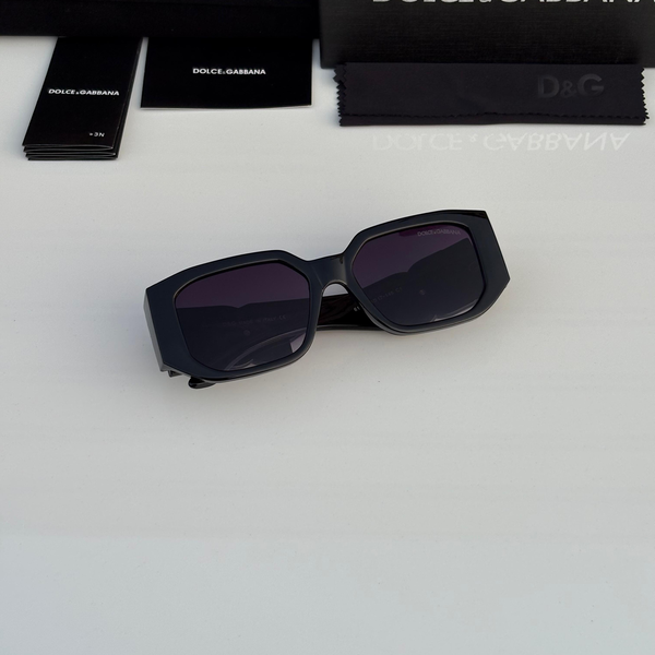 Dolce & Gabbana Sunglasses Square Frame Black